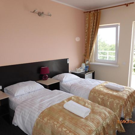 Shellman Apart Hotel Odessa Quarto foto