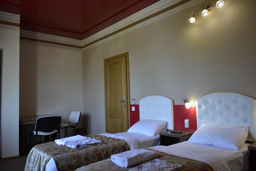 Shellman Apart Hotel Odessa Exterior foto