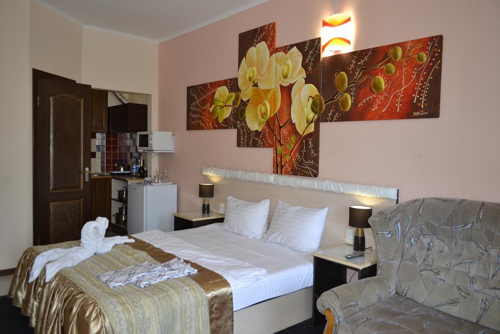 Shellman Apart Hotel Odessa Exterior foto